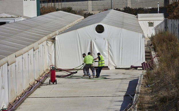 El Consell acuerda utilizar los hospitales de campaña para acoger a refugiados de Ucrania