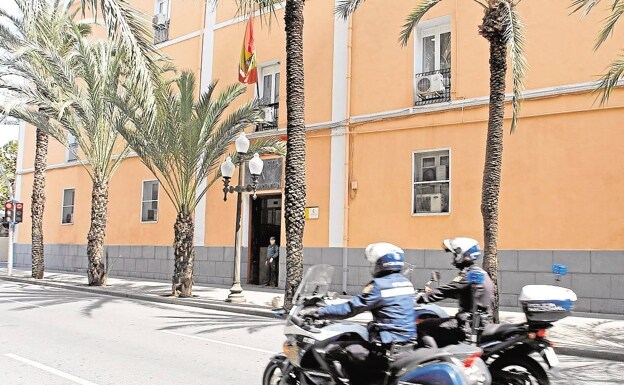 Tres investigados en Ibi por estafar a un vecino de La Coruña como falsos técnicos de Microsoft