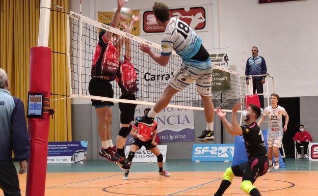 Derrota doble del Xàtiva Voleibol en los dos encuentros de la jornada 20 de la Superliga2