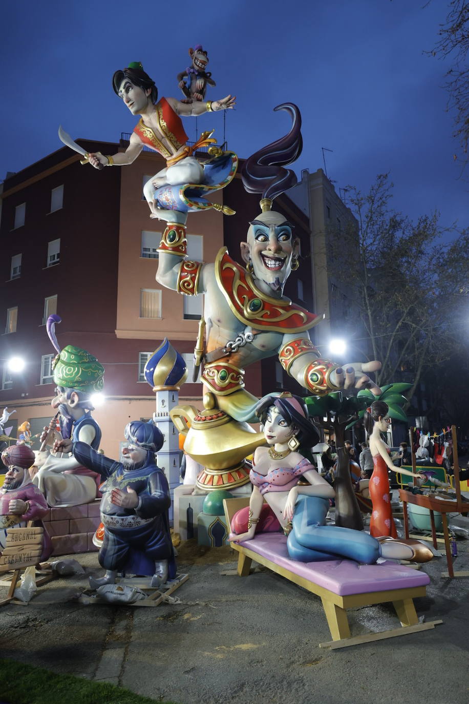 Fiesta sorpresa de Barón de Patraix a Luis Herrero