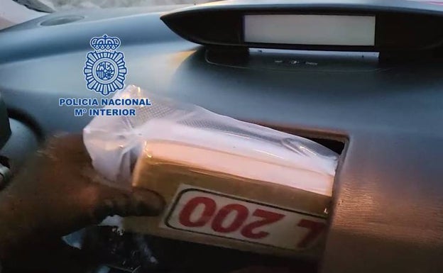 Un narcotraficante hiere a varios agentes en Torrevieja con un vehículo en el momento de la detención