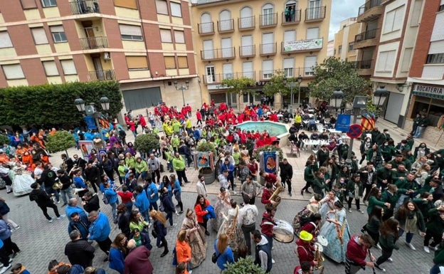 Benaguasil corona a Plaça de Bous