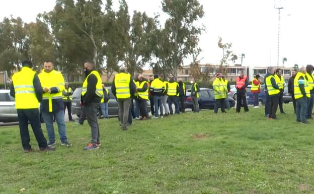 La huelga de transportistas obliga a parar el envío de lácteos en España desde mañana