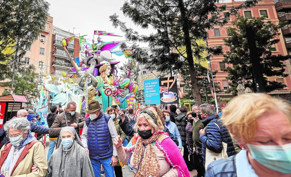 Las fallas alertan de que la fiesta se reducirá en 2023 por falta de ingresos