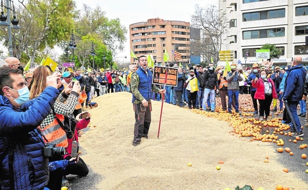 La escalada de precios ahoga al campo valenciano