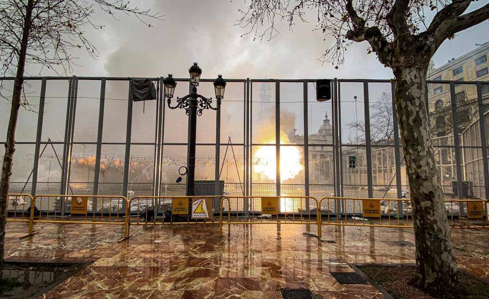 Una mascletà por todo lo alto para despedir las Fallas 2022