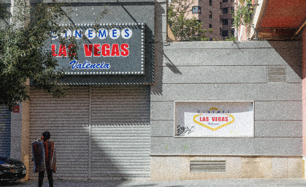 Cines antiguos de Valencia a la espera de futuro