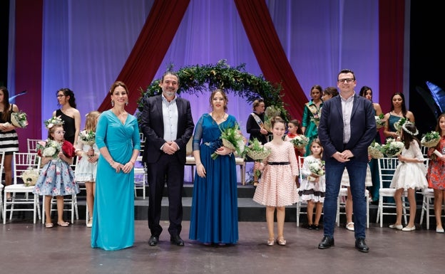 Aitana Fernández y Elena Gómez, reinas de las fiestas de l'Alfàs del Pi