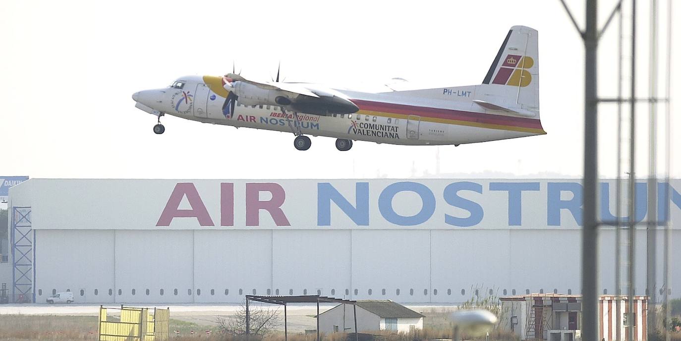 Air Nostrum busca en Valencia tripulantes de cabina de pasajeros