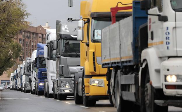 «Tengo la mitad de la pescadería vacía porque no llega género»