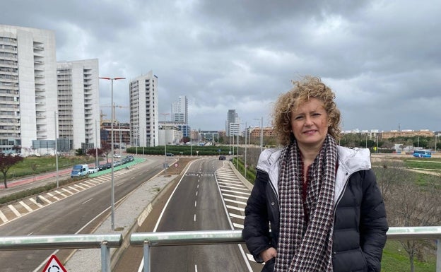 El PP de Torrent denuncia que las obras en la pasarela de Parc Central «cortaban la autovía y el metro cuatro meses»