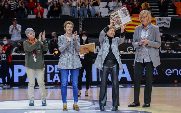 El baloncesto español honra la primera Copa de Europa del Dorna y al maestro Vukovic