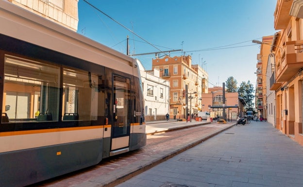 Consell y Ayuntamiento pactarán el paso del tranvía por el nuevo Grao