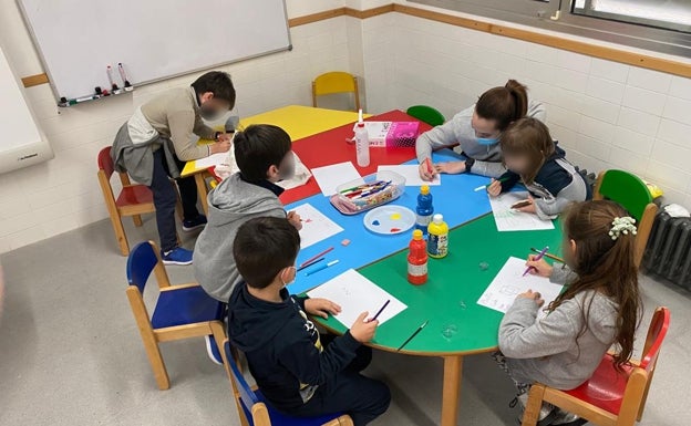 Escuela de Pascua para los niños de Almussafes