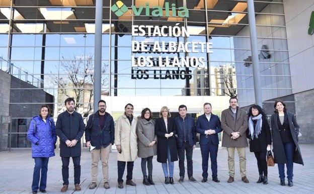 Giner reúne en Albacete a concejales de la Comunitat y Castilla La Mancha para reivindicar la parada del AVE en Atocha