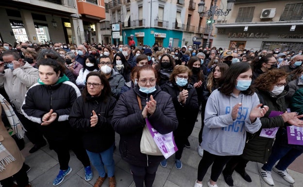 Sueca clama contra la violencia vicaria