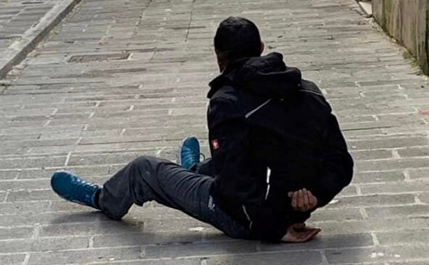 Detenida una persona en Cocentaina mientras trepaba por la fachada de una vivienda