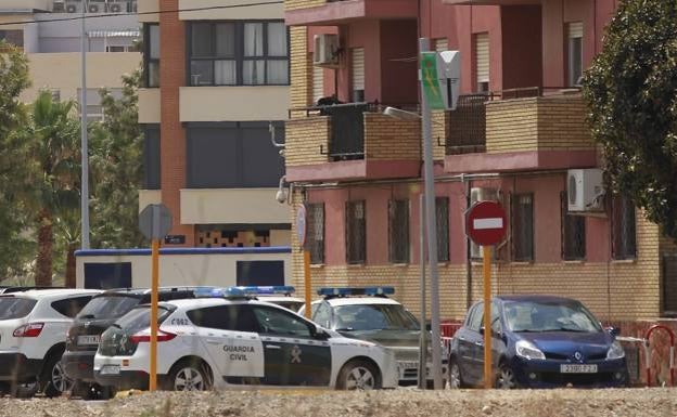 Tres detenidos por robar material de construcción por 9.000 euros de las obras de un instituto de Alcàsser