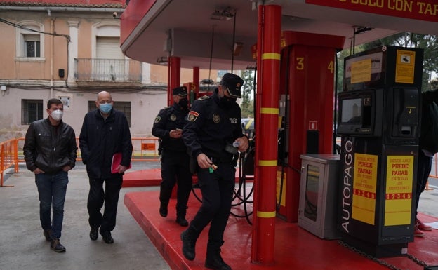 Burjassot clausura una gasolinera tras más de una década de litigios y recupera el suelo municipal