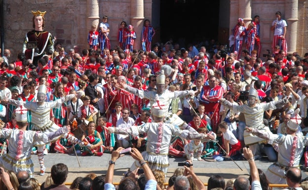 Algemesí busca cartel para las fiestas de la Mare de Déu de la Salut después de dos años en blanco