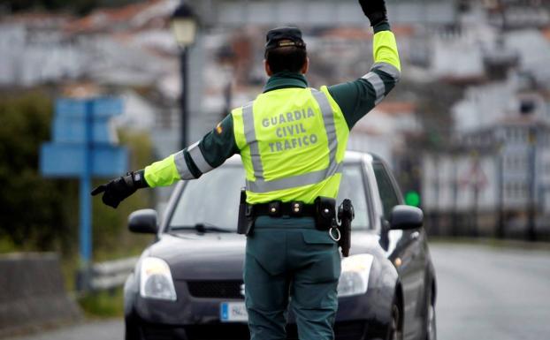 El objeto que no puedes llevar en el coche durante Semana Santa si no quieres ser multado