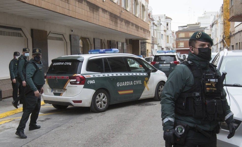 «Hay que buscar soluciones y poner más medios materiales y personales»