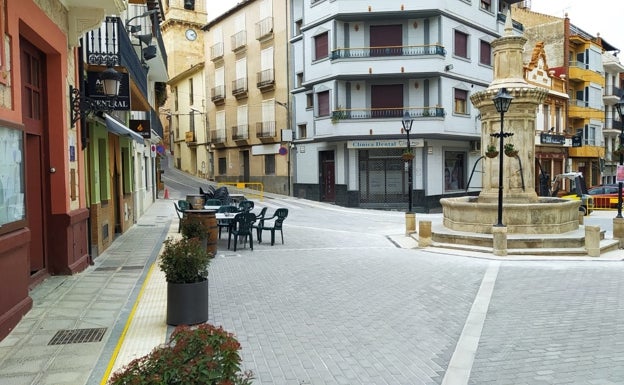 La Font de la Figuera finaliza las obras de renovación de infraestructuras en la Plaza Mayor