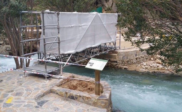 Callosa d'En Sarrià repone en tiempo récord los puentes de Les Fonts de l'Algar y reabre el paraje este jueves