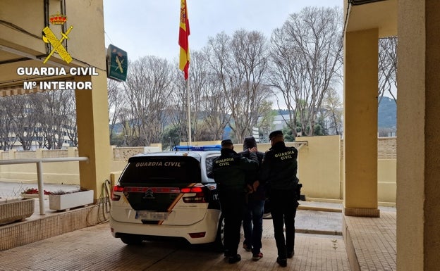 Detenido un hombre por secuestrar a su hija en una guardería de Castelló