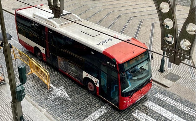 Habilitarán dos líneas de bus lanzadera en Alcoi para el Día de las Entradas