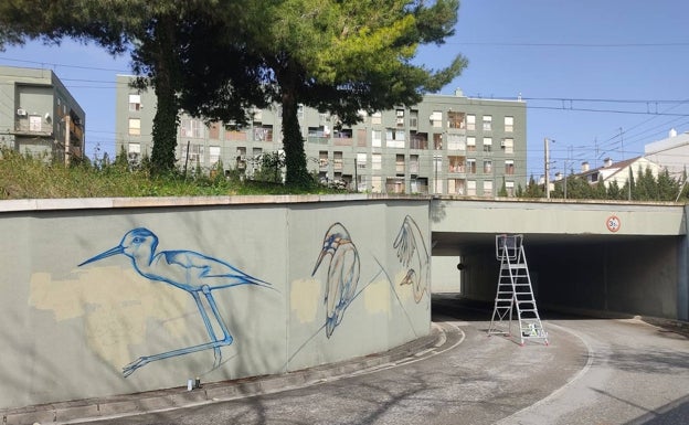 Una treintena de aves y fauna de la Albufera decorarán uno de los túneles de Catarroja