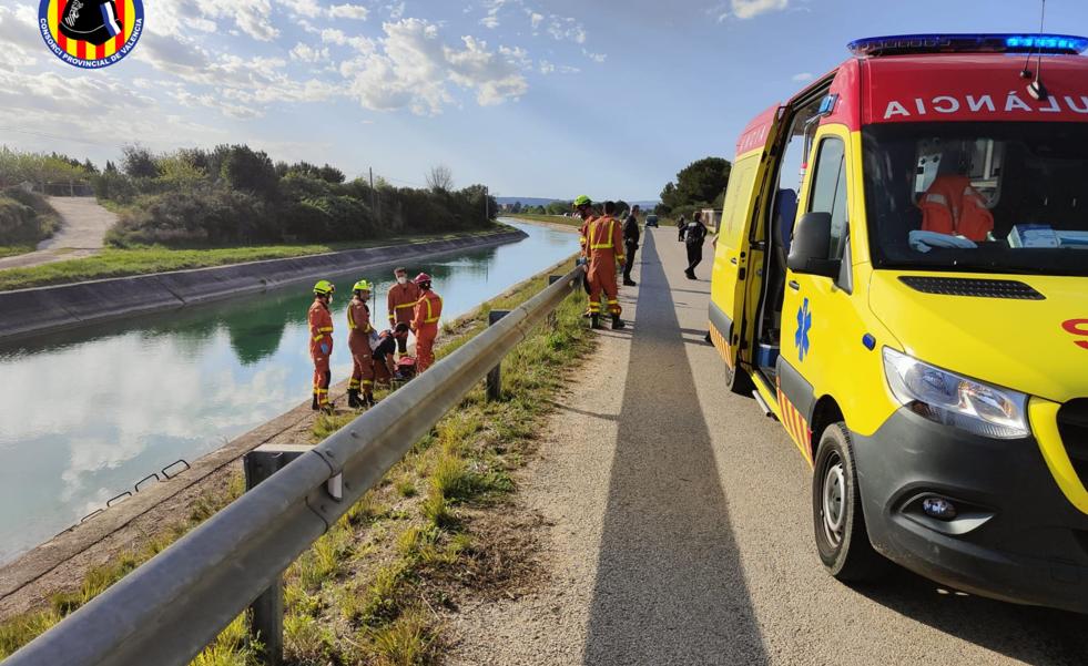 Rescatan a un niño tras caer a una acequia de Picassent