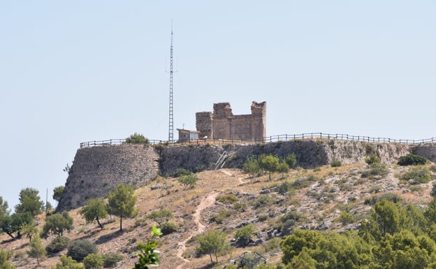 Oliva impulsa la reconstrucción del castillo renacentista de los Centelles tras tres siglos de abandono y expolio