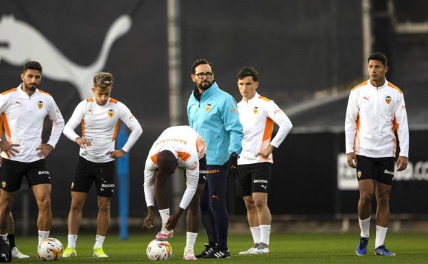 ENCUESTA | ¿Qué 11 inicial alinearías en la final de Copa si fueras Bordalás?