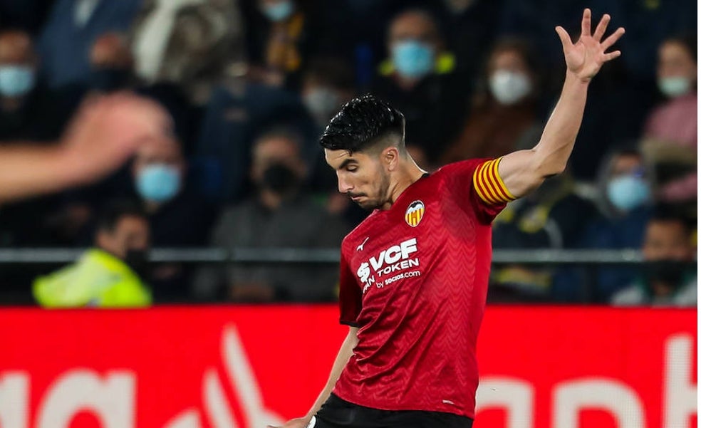 Carlos Soler: «Vamos a poner todo para traer la Copa del Rey y hacer historia»