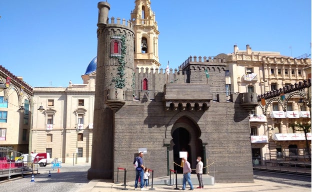 Cielos cubiertos con probabilidad de lluvia el día de las Entradas en Alcoi