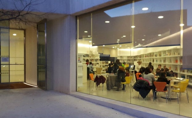 Ontinyent presenta una reedición de 'Rondalla de Rondalles' en la Semana del Libro