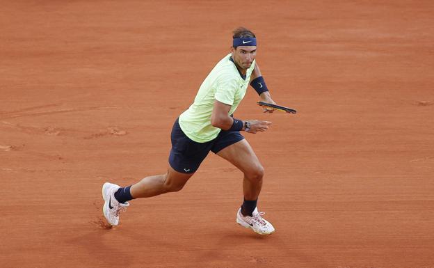 Rafa Nadal vuelve a entrenar