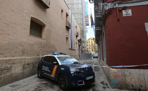 Acordonan la iglesia del Carmen de Valencia tras encontrar una bomba de la Guerra Civil