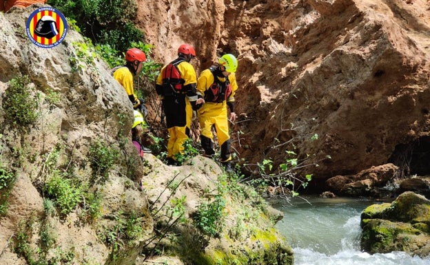 Una mujer y su hijo de cinco años mueren ahogados en una poza en Navarrés