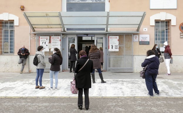 La pandemia y los retrasos en la atención abocan ya a uno de cada cinco valencianos a la sanidad privada