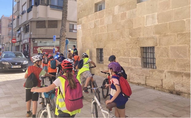 Casi 3.000 alumnos de 22 colegios participan en la VII Peregrina Escolar a la Santa Faz