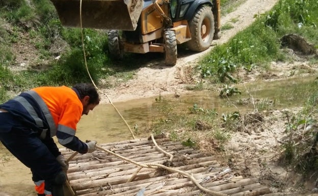 Adecúan los caminos a la Font del Quinzet y el Racó Bonaventura de Alcoi tras las intensas lluvias