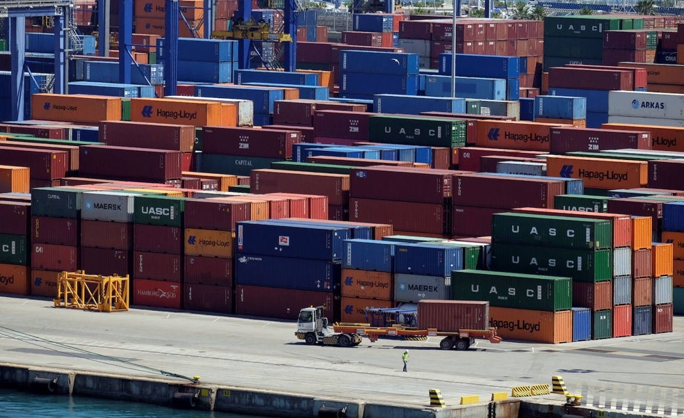 El puerto de Valencia advierte de que el colapso de Shanghai podría provocar desabastecimiento