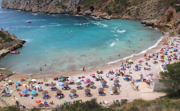 Xàbia y Benitatxell, únicos municipios de la Comunitat que cobrarán por ir a las calas en coche