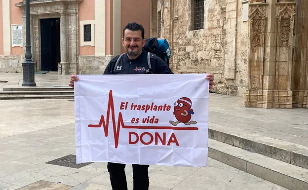 Un trasplantado de riñón valenciano inicia una marcha solidaria para concienciar sobre la donación de órganos