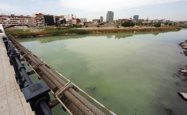 El Ayuntamiento multará al Puerto con hasta 3.000 euros por vertidos al alcantarillado