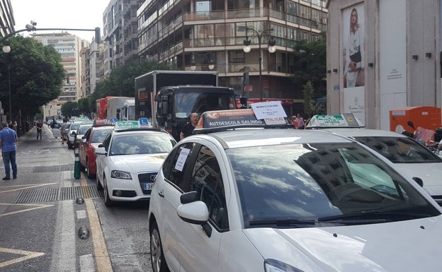Exigen que las mascarillas sean obligatorias en el examen de conducir