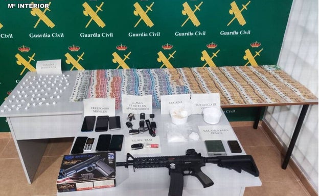 La Guardia Civil desarticula un punto de venta de droga en un bar de Torrevieja