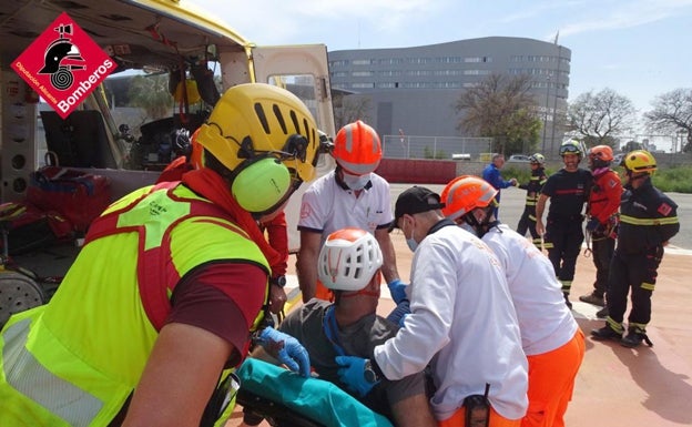 Rescatado un escalador tras lesionarse el pie cuando practicaba rappel en el Puig Campana